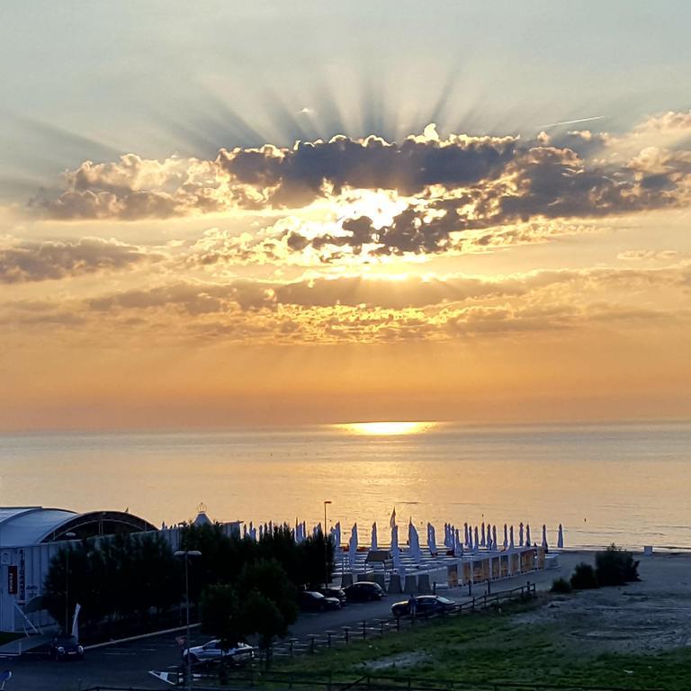 Apartment Summerland Mamaia Εξωτερικό φωτογραφία